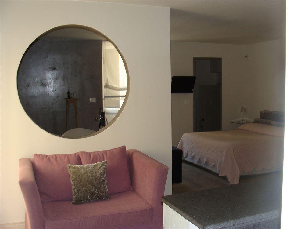 Bb 22 Charming Rooms & Apartments パレルモ エクステリア 写真