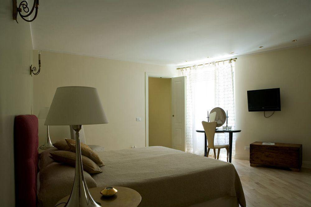 Bb 22 Charming Rooms & Apartments パレルモ エクステリア 写真