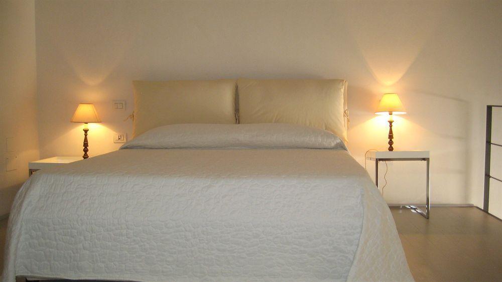 Bb 22 Charming Rooms & Apartments パレルモ エクステリア 写真