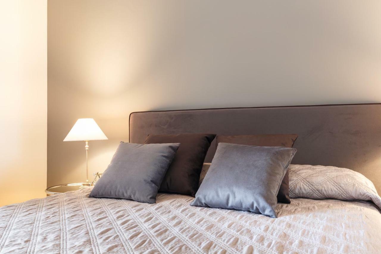 Bb 22 Charming Rooms & Apartments パレルモ エクステリア 写真
