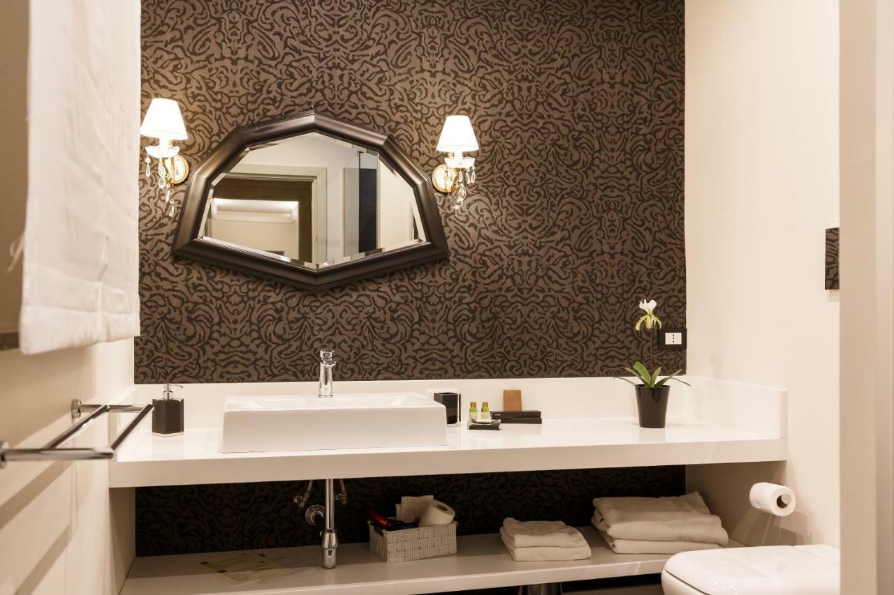 Bb 22 Charming Rooms & Apartments パレルモ エクステリア 写真