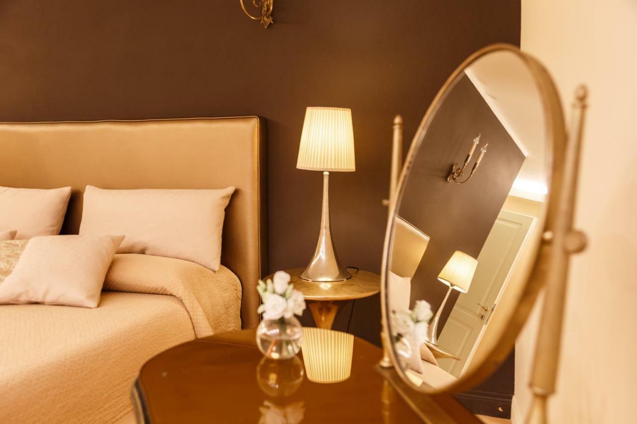Bb 22 Charming Rooms & Apartments パレルモ エクステリア 写真